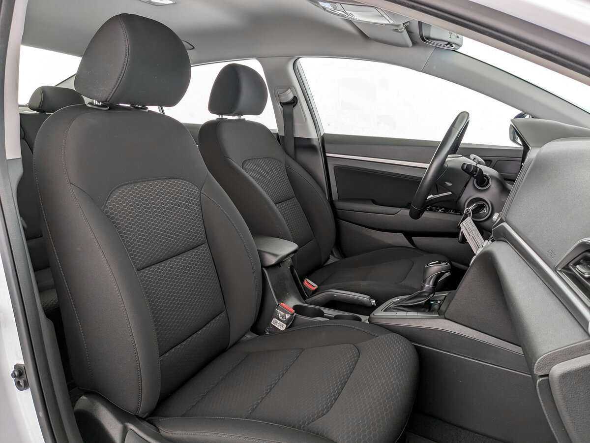 Б/У Хендай Елантра 2020 года. Фото: #18