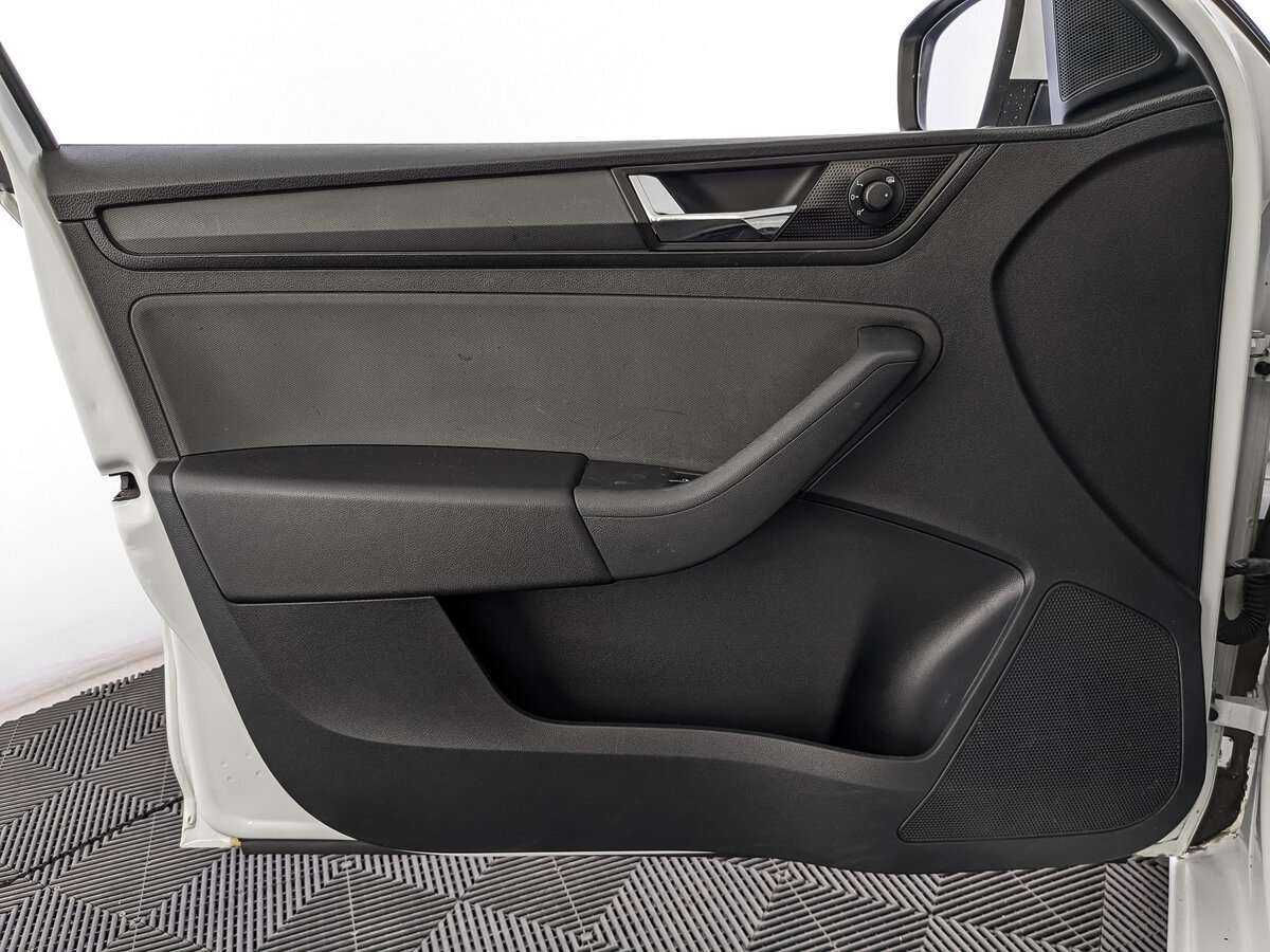 Б/У Шкода Рапид 2018 года. Фото: #14