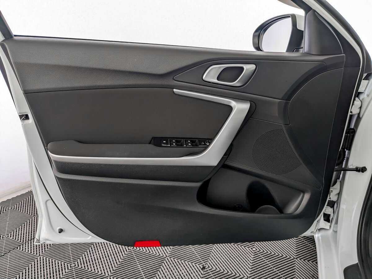 Б/У Киа Сид 2018 года. Фото: #14