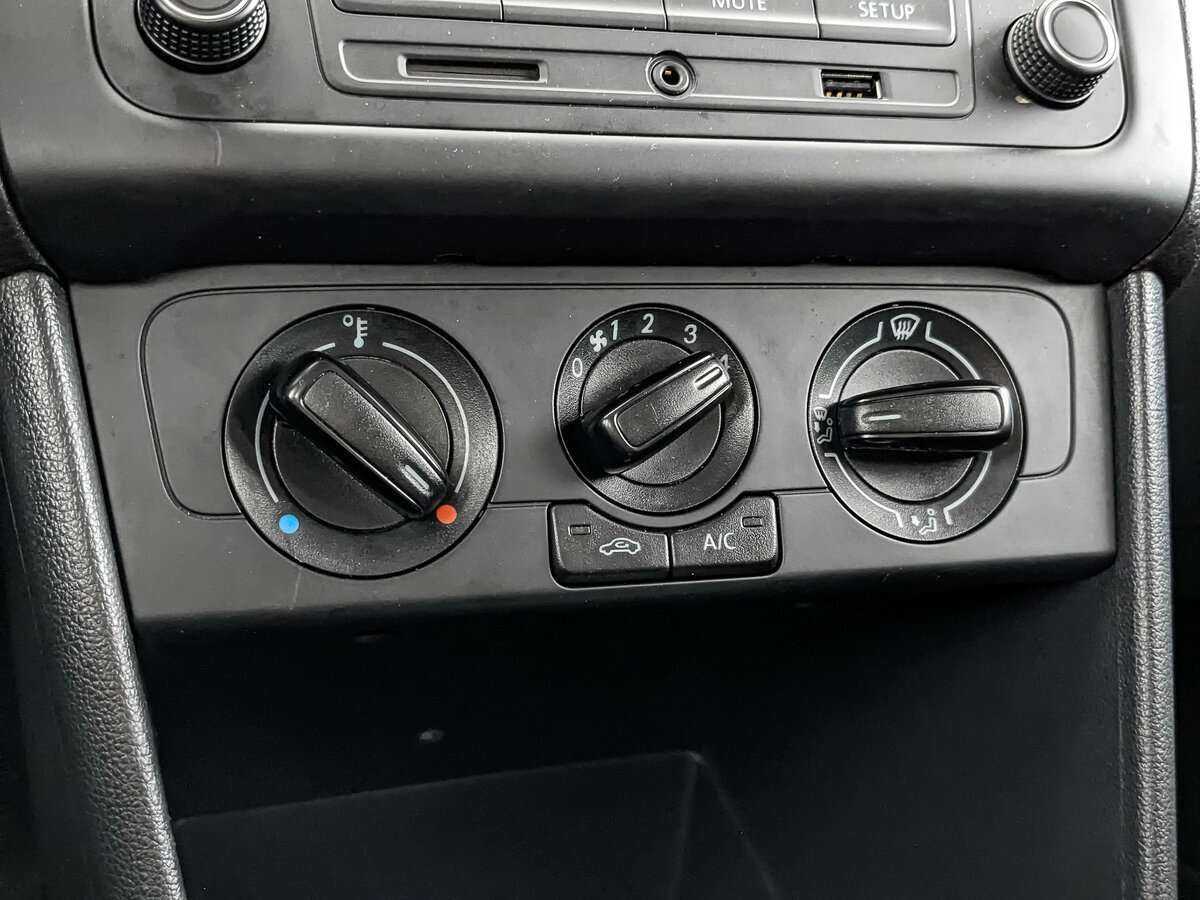 Б/У Фольксваген Поло 2019 года. Фото: #19