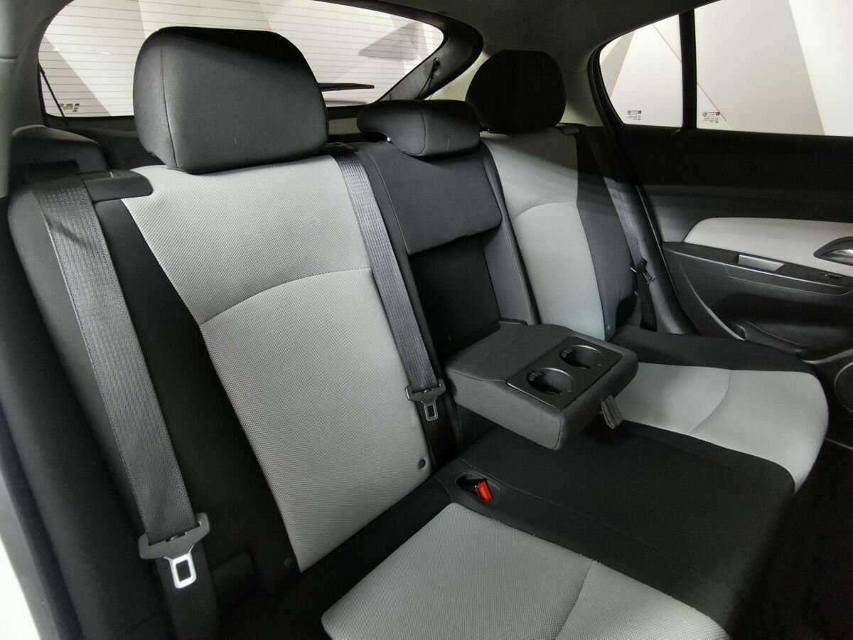 Б/У Шевроле Круз 2012 года. Фото: #12