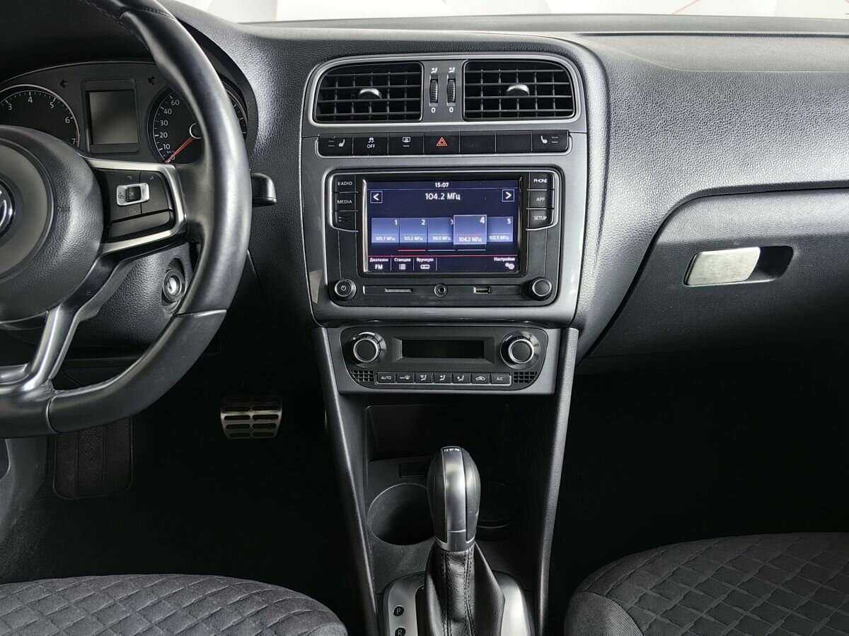 Б/У Фольксваген Поло 2018 года. Фото: #10