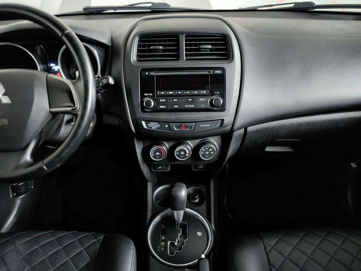 Б/У Митсубиши АС-Икс 2014 года. Фото: #10