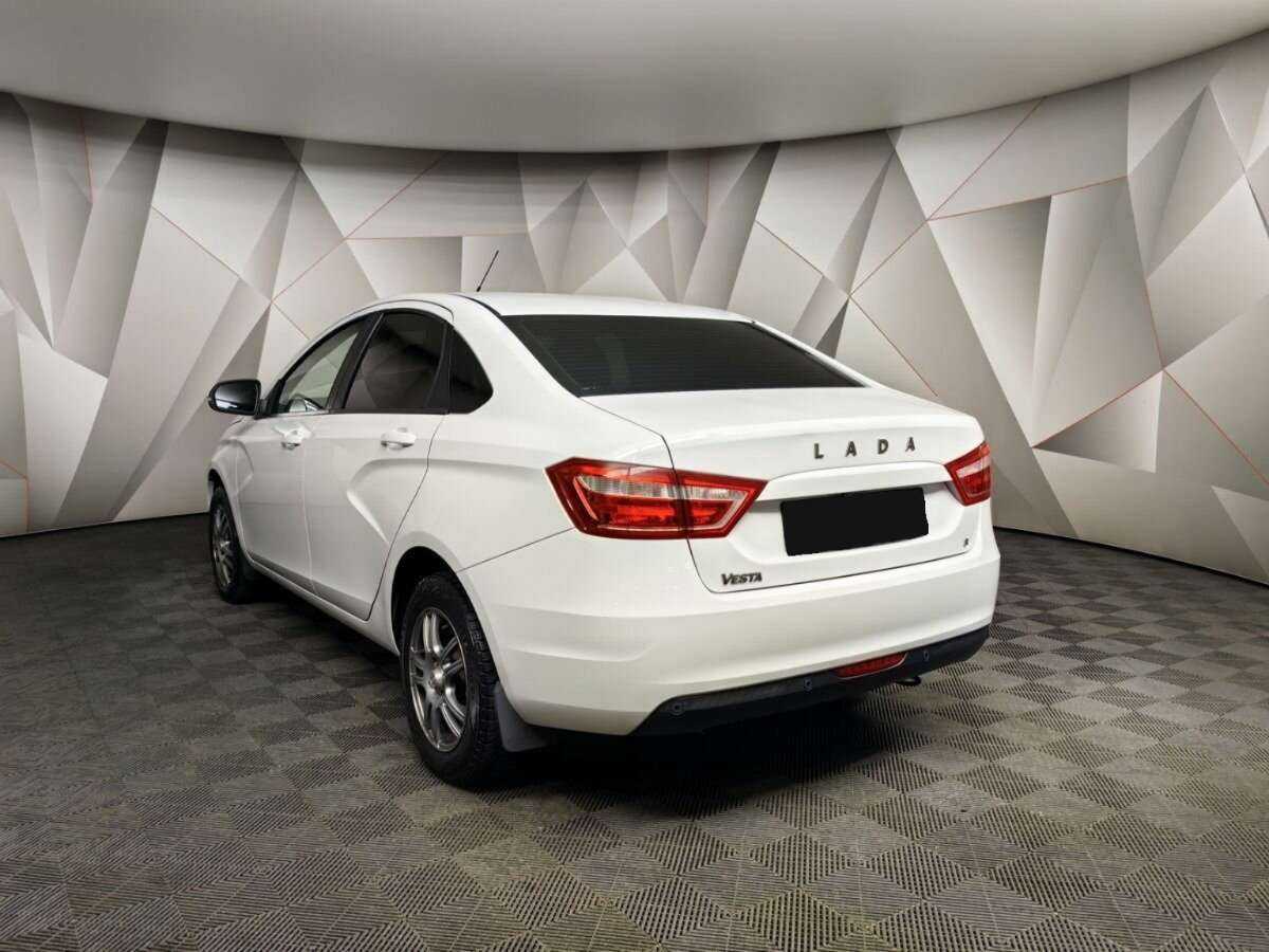 Б/У Лада (ВАЗ) Веста 2018 года. Фото: #2