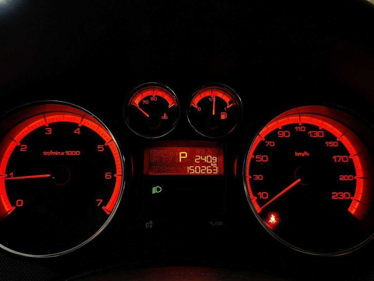 Б/У Пежо 408 2013 года. Фото: #15