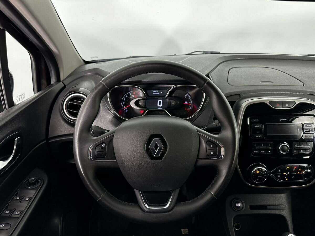 Б/У Рено Каптюр 2017 года. Фото: #9