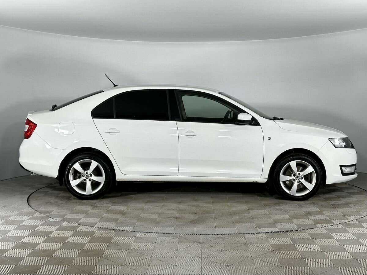 Б/У Шкода Рапид 2016 года. Фото: #4