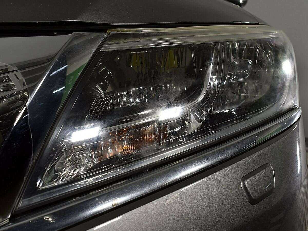 Б/У Ниссан Патфайндер 2015 года. Фото: #6