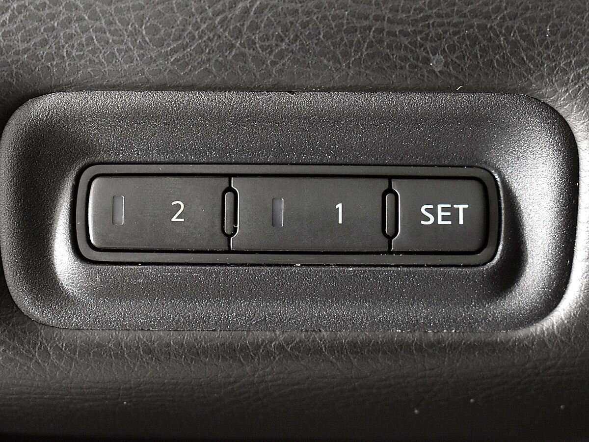 Б/У Ниссан Патфайндер 2015 года. Фото: #11