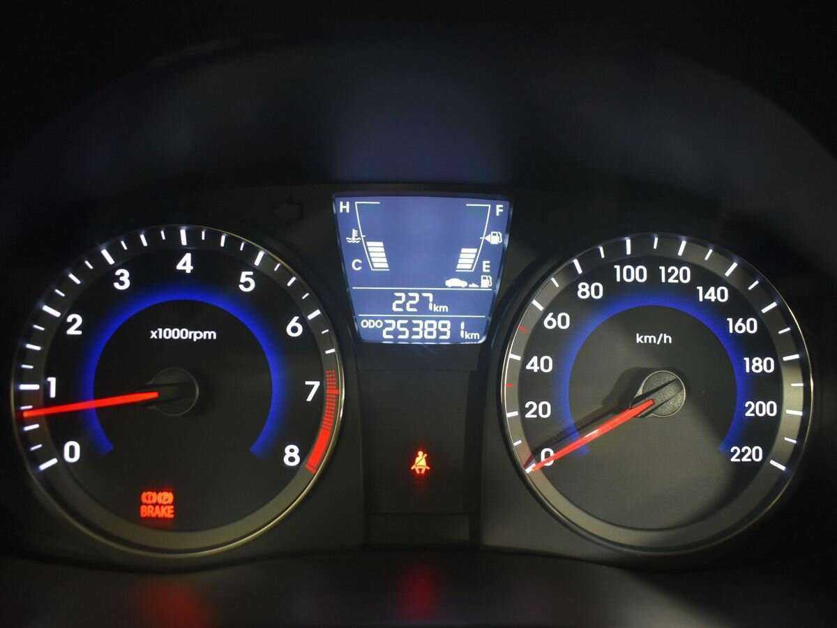 Б/У Хендай Солярис 2013 года. Фото: #12