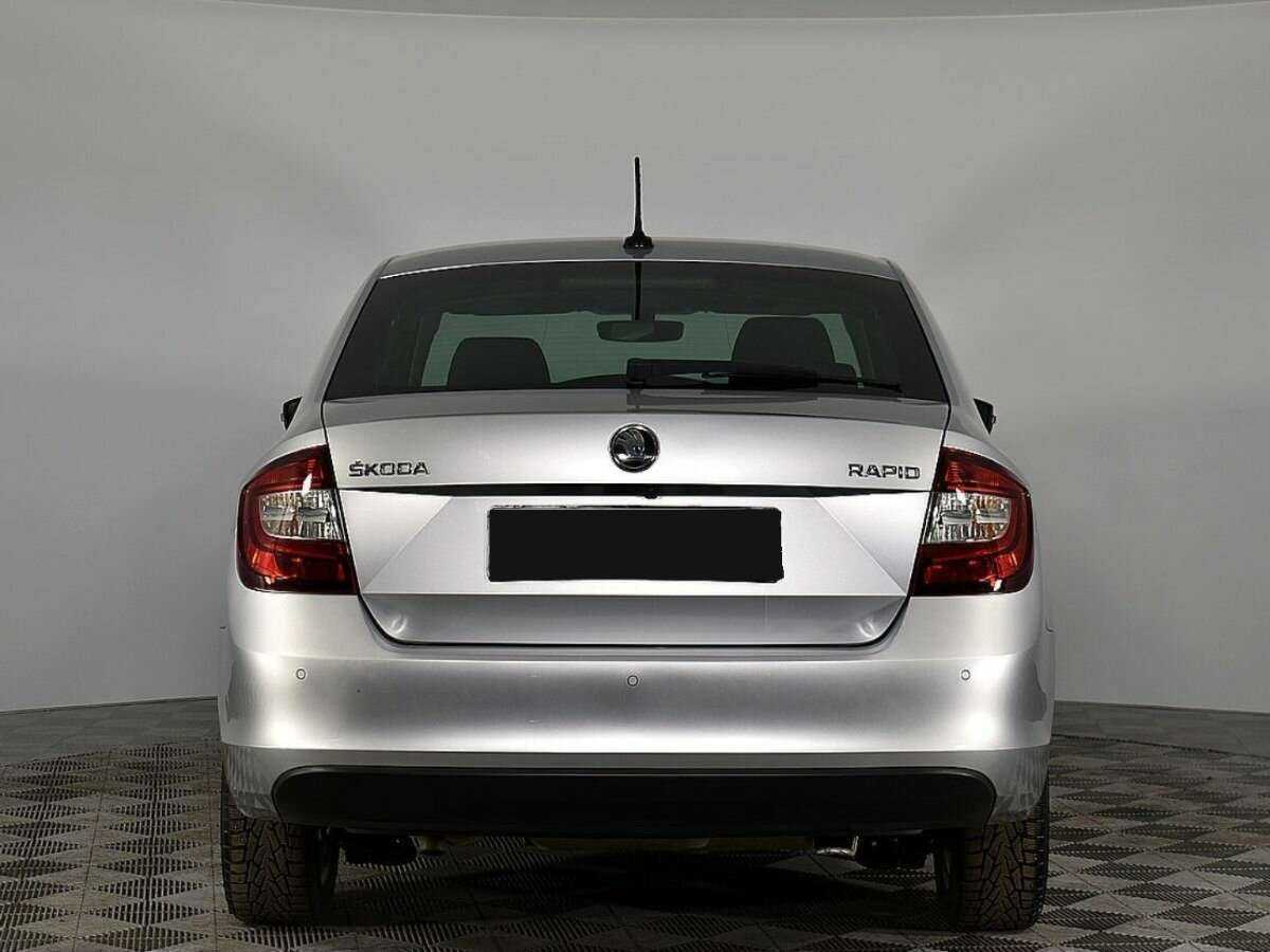 Б/У Шкода Рапид 2019 года. Фото: #3