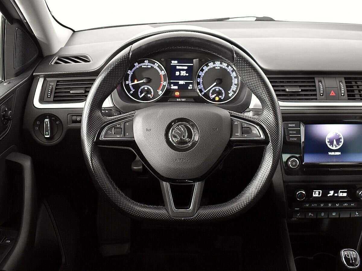 Б/У Шкода Рапид 2019 года. Фото: #8