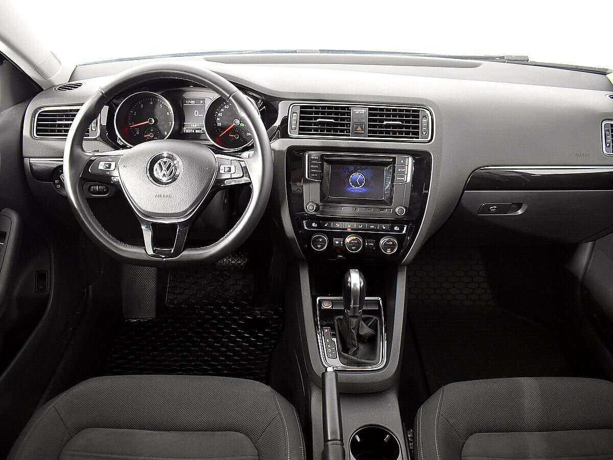 Б/У Фольксваген Джетта 2017 года. Фото: #8