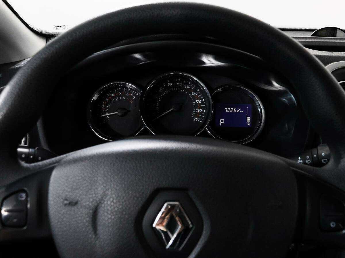 Б/У Рено Сандеро 2018 года. Фото: #12