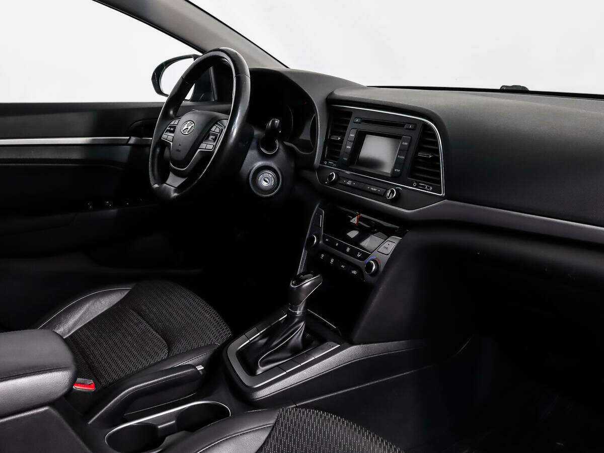 Б/У Хендай Елантра 2017 года. Фото: #10