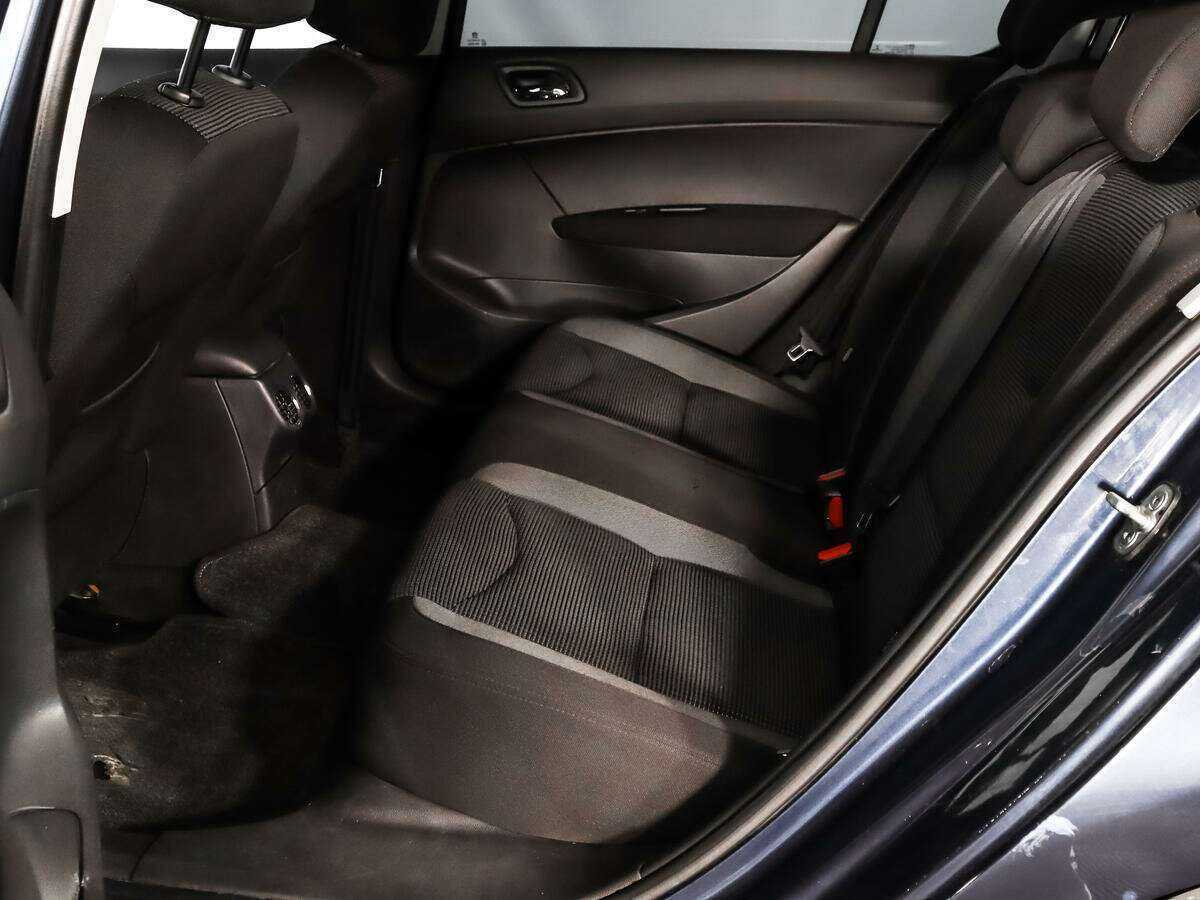 Б/У Пежо 408 2014 года. Фото: #9