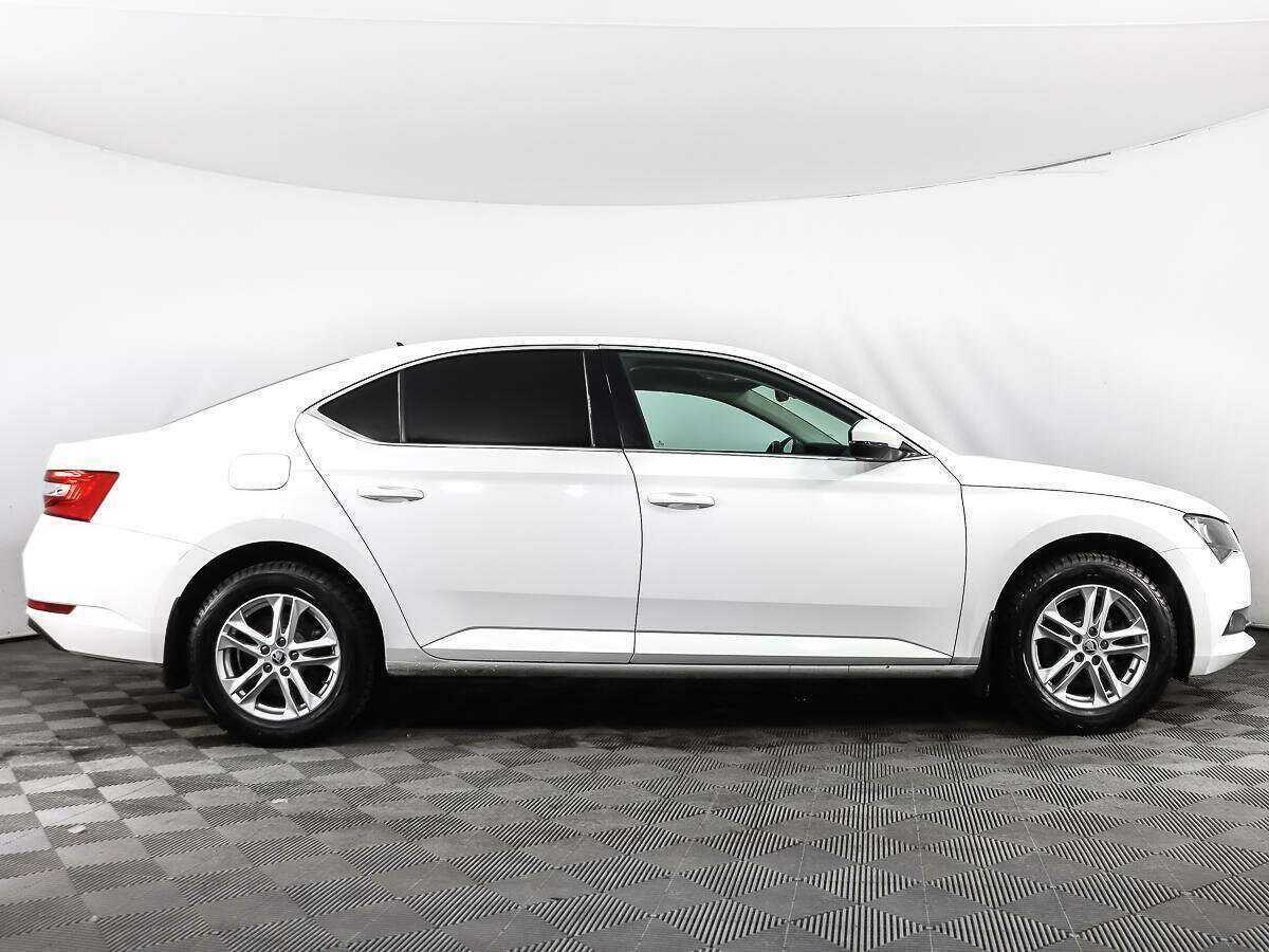 Б/У Шкода Суперб 2016 года. Фото: #3