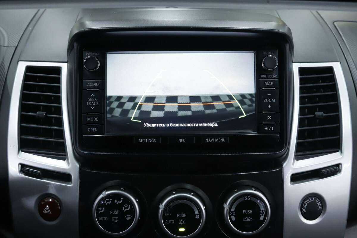 Б/У Митсубиши Паджеро Спорт 2015 года. Фото: #12