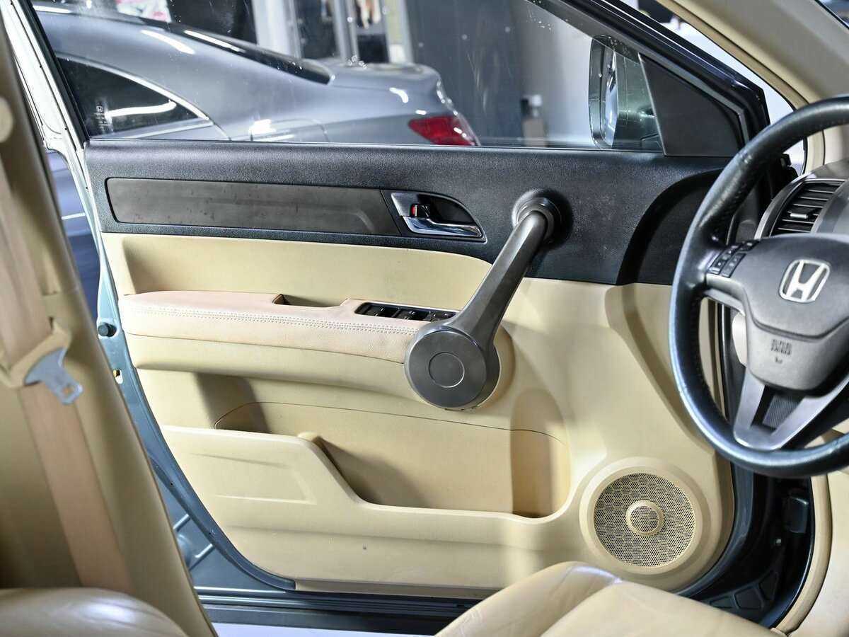 Б/У Хонда ЦР-В 2012 года. Фото: #11