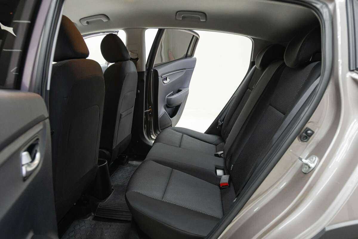 Б/У Киа Рио 2021 года. Фото: #14