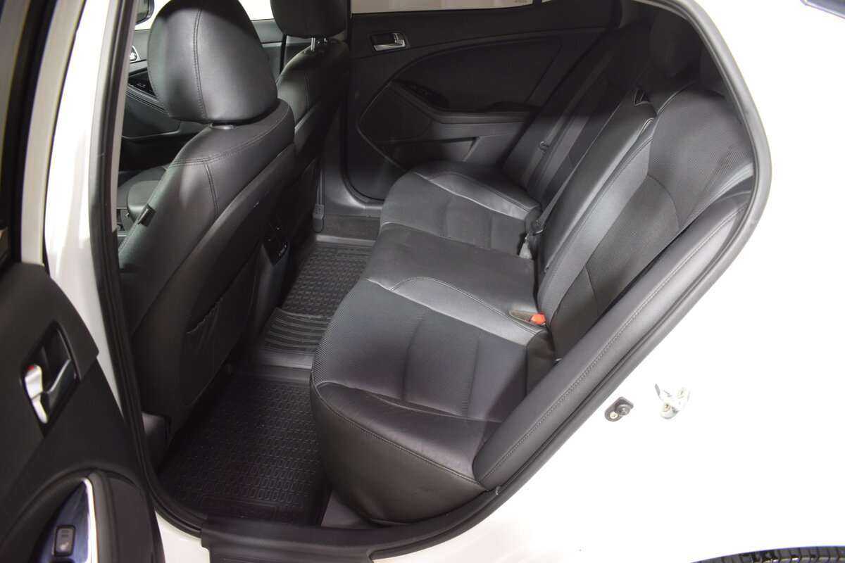 Б/У Киа Оптима 2015 года. Фото: #10