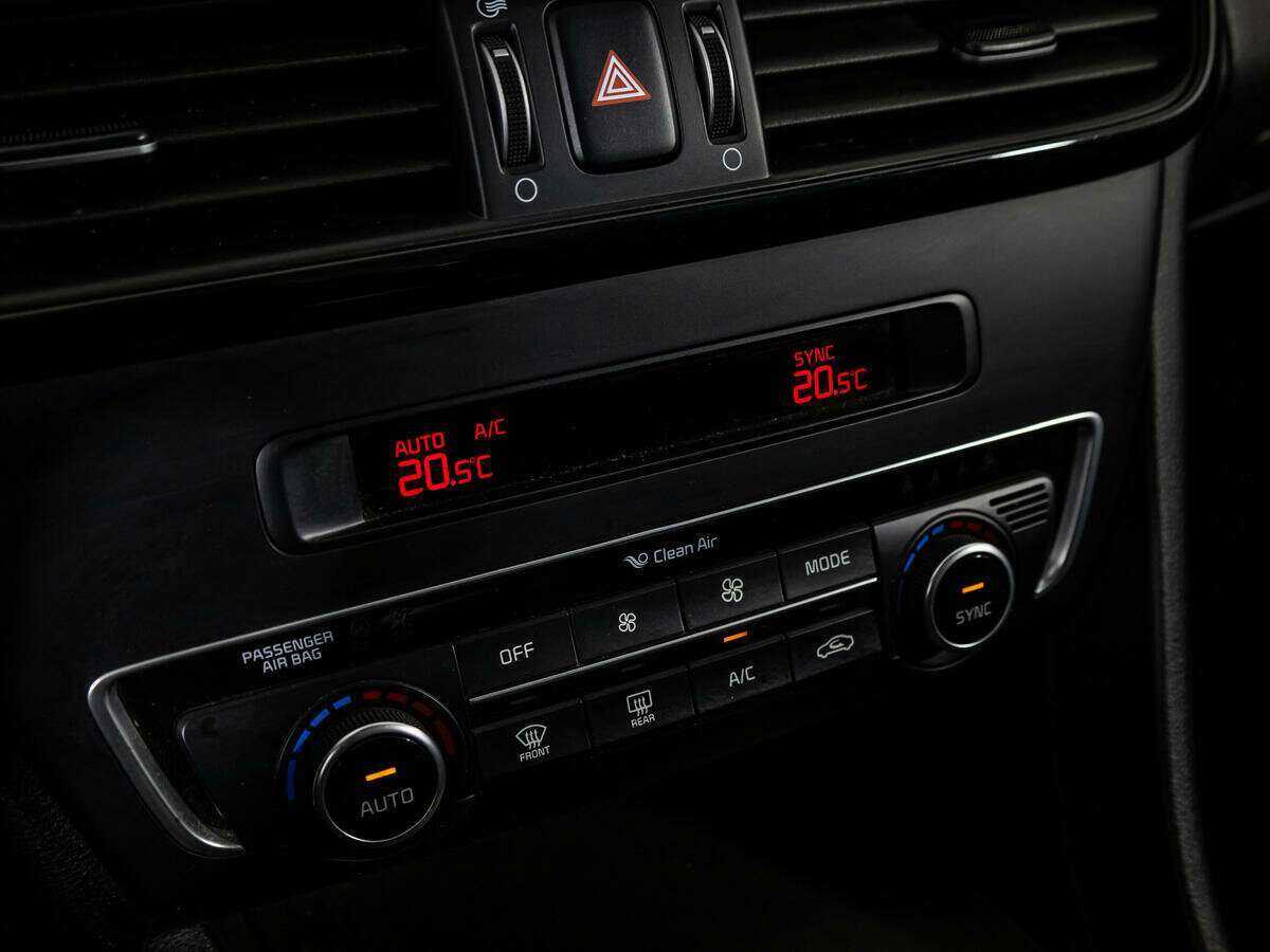 Б/У Киа Оптима 2017 года. Фото: #13