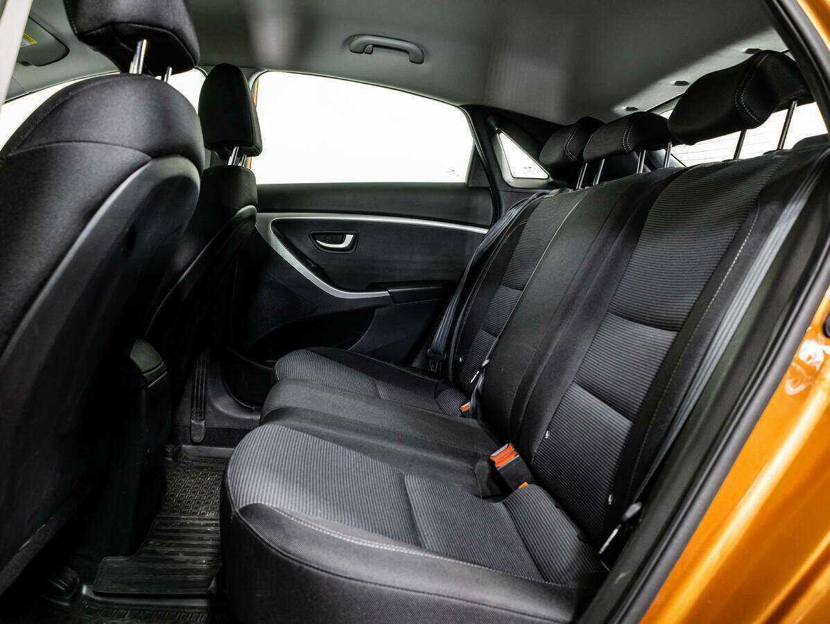 Б/У Хендай ай30 2016 года. Фото: #9