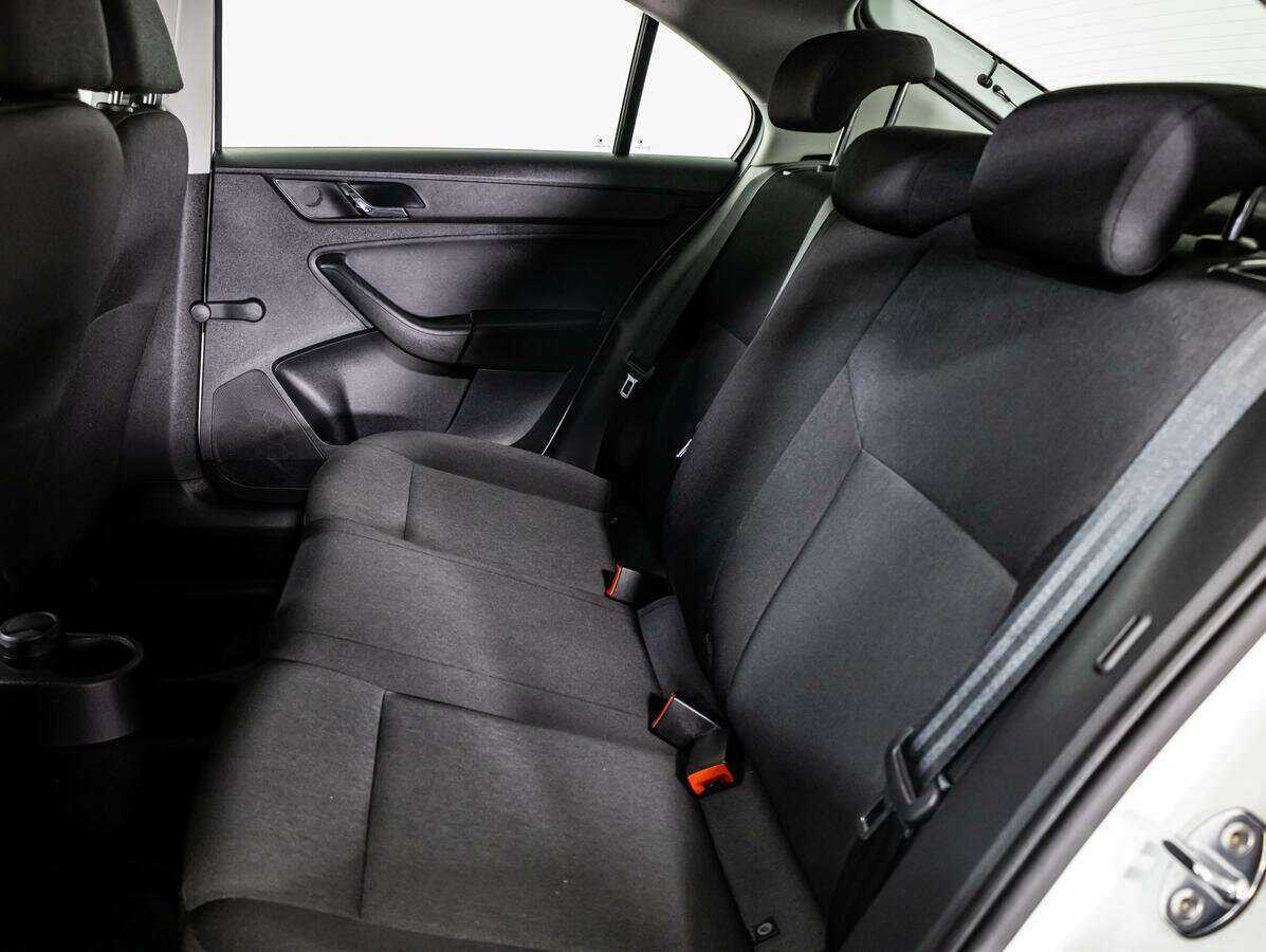 Б/У Шкода Рапид 2017 года. Фото: #7