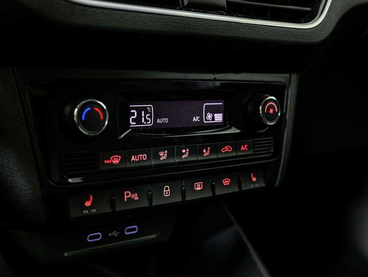 Б/У Фольксваген Поло 2020 года. Фото: #17