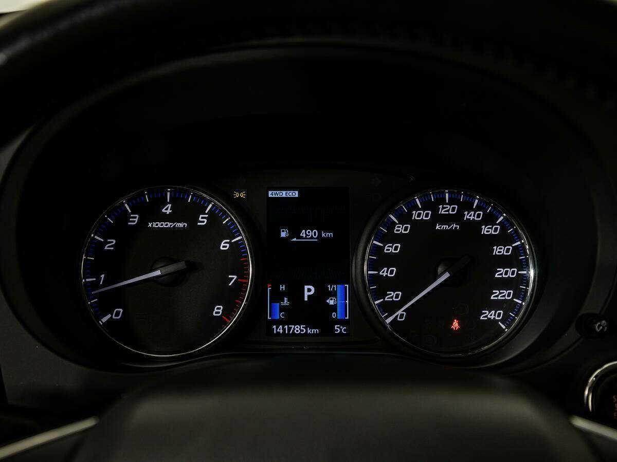 Б/У Митсубиши Оутлэндер 2016 года. Фото: #11