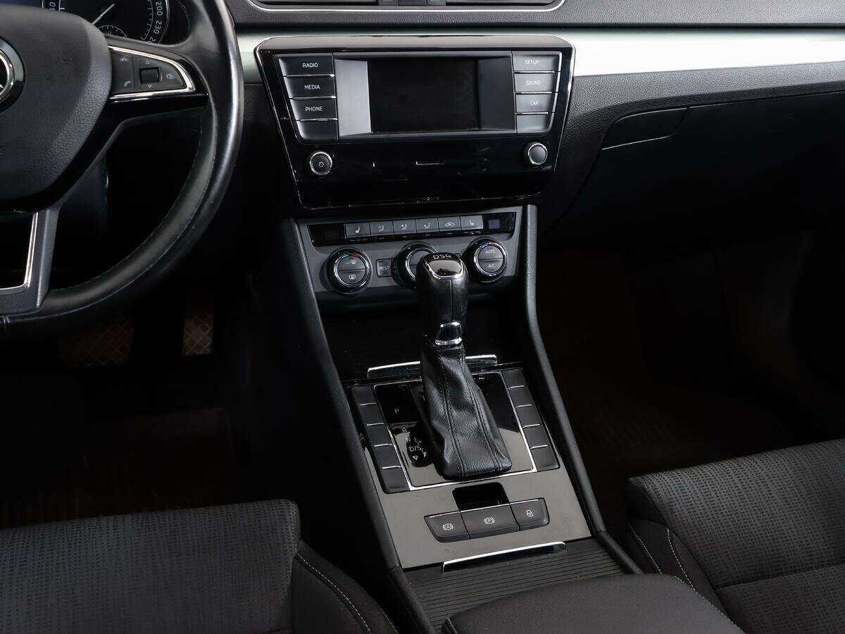 Б/У Шкода Суперб 2016 года. Фото: #10