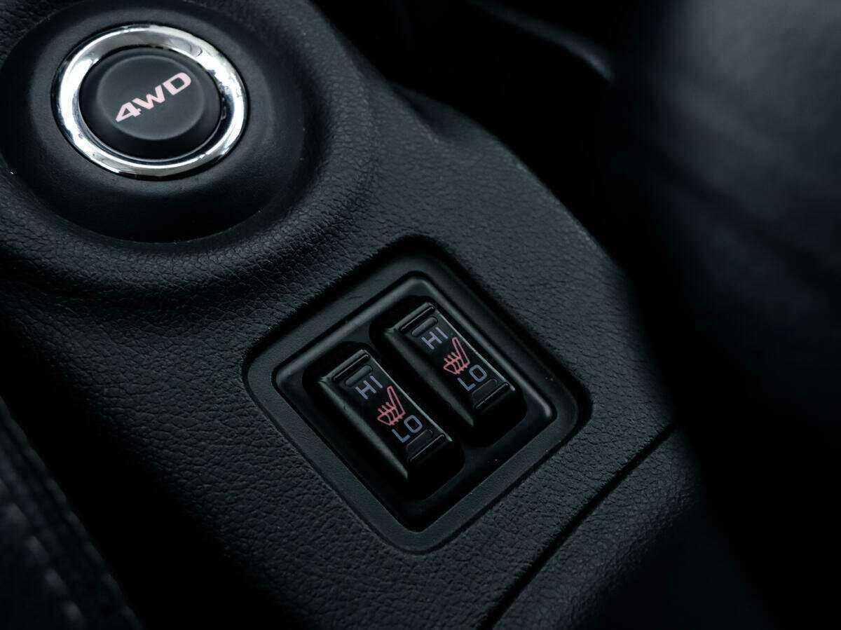 Б/У Митсубиши Оутлэндер 2016 года. Фото: #14