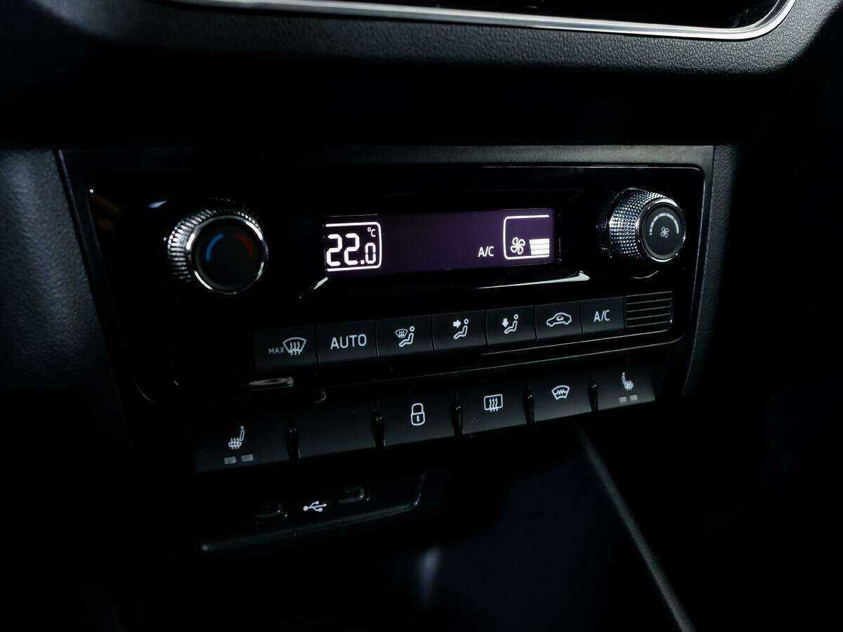 Б/У Шкода Рапид 2020 года. Фото: #12