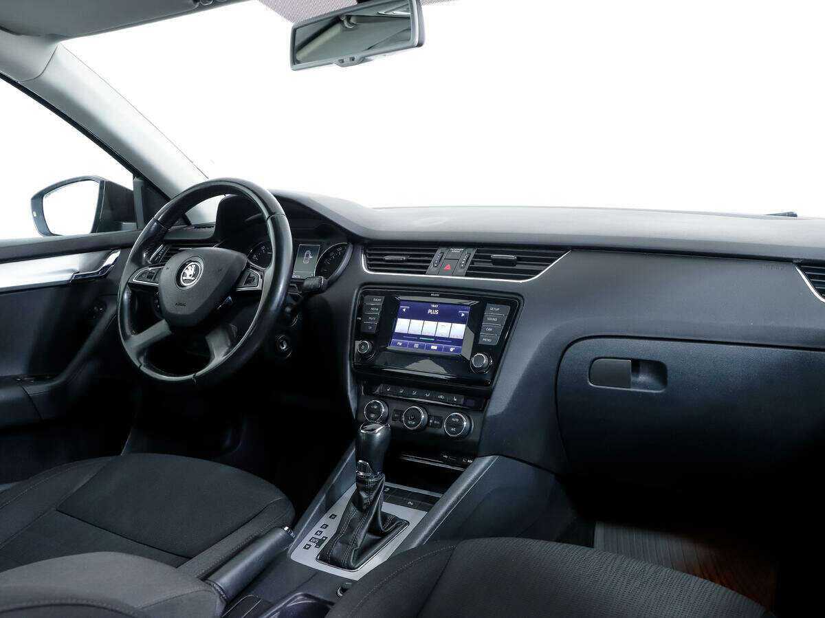 Б/У Шкода Октавия 2013 года. Фото: #8