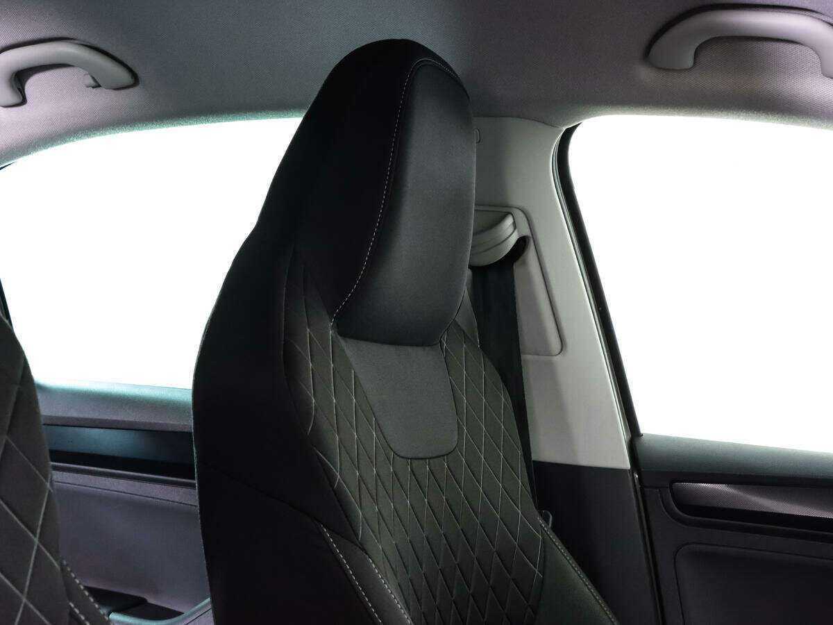 Б/У Шкода Рапид 2021 года. Фото: #14