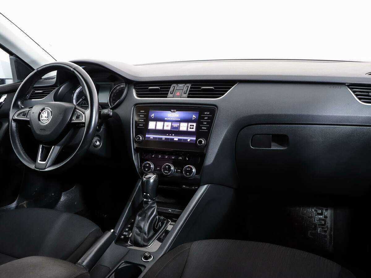 Б/У Шкода Октавия 2017 года. Фото: #6