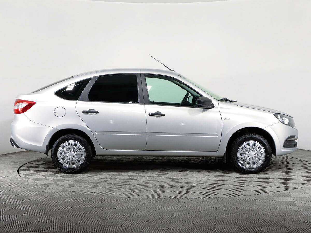 Б/У Лада (ВАЗ) Гранта 2020 года. Фото: #3