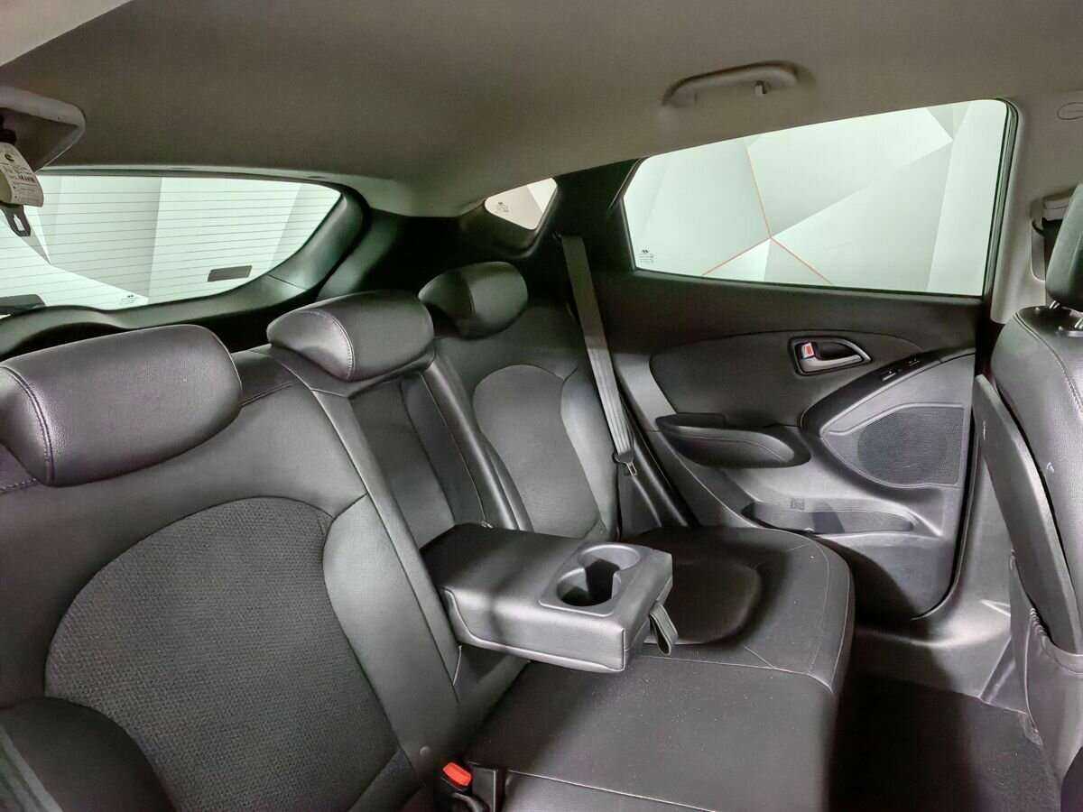 Б/У Хендай ай-икс35 2014 года. Фото: #12