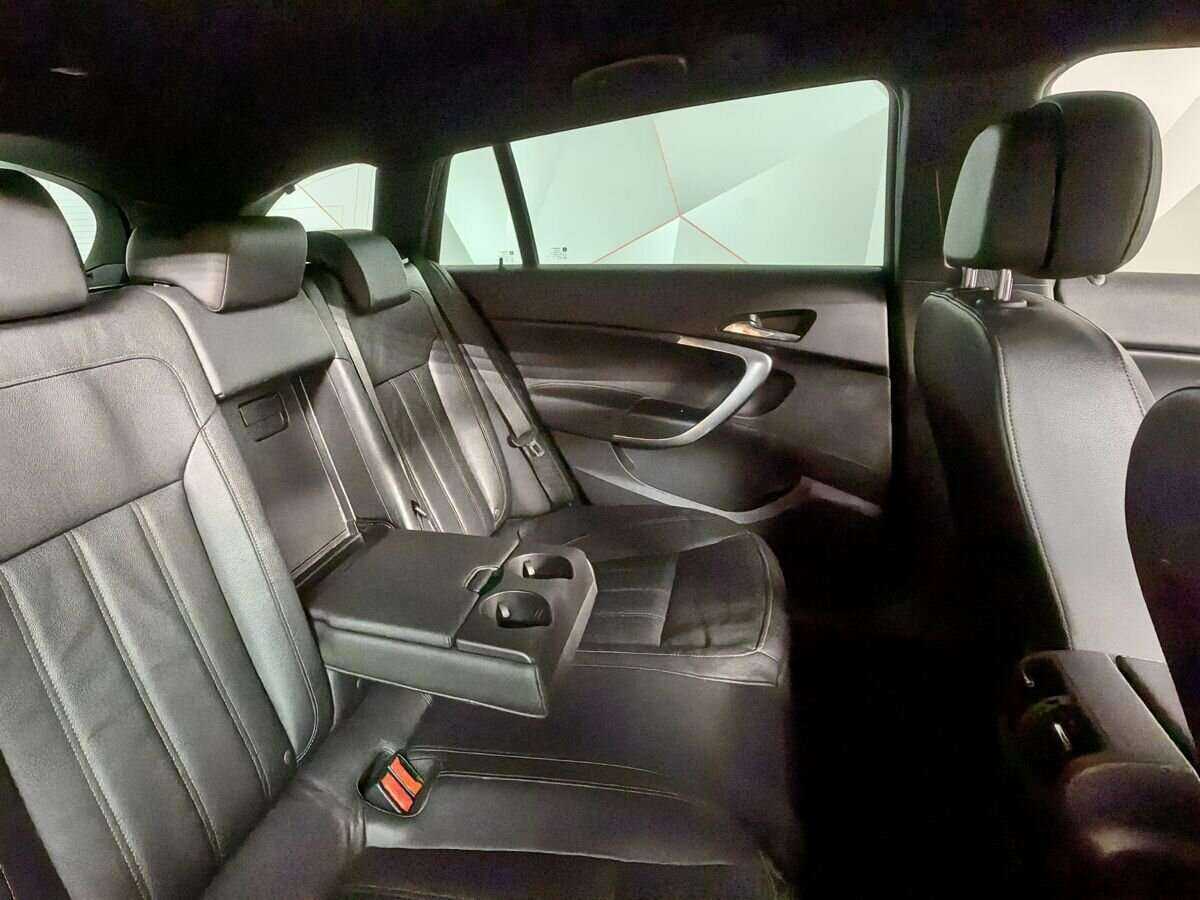 Б/У Опель Инсигния 2013 года. Фото: #12