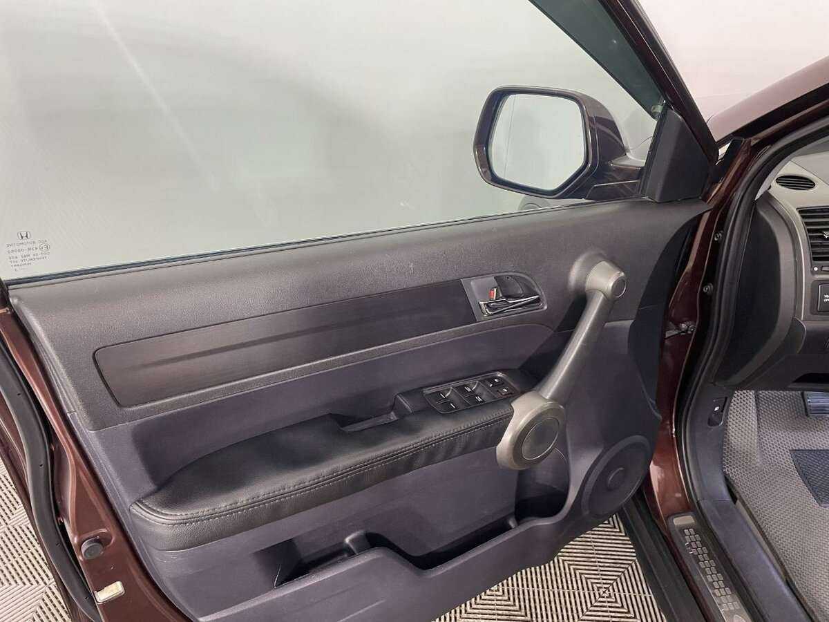 Б/У Хонда ЦР-В 2012 года. Фото: #7