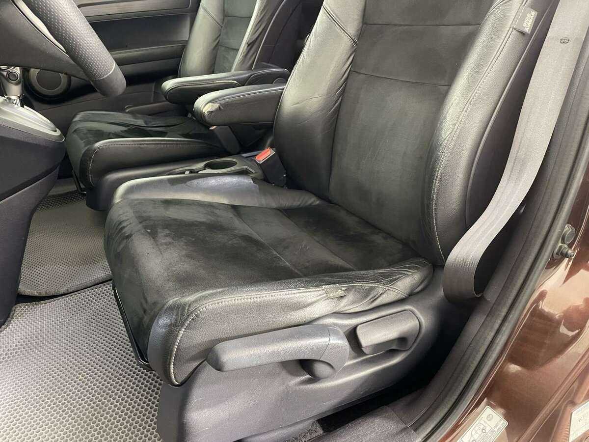 Б/У Хонда ЦР-В 2012 года. Фото: #9