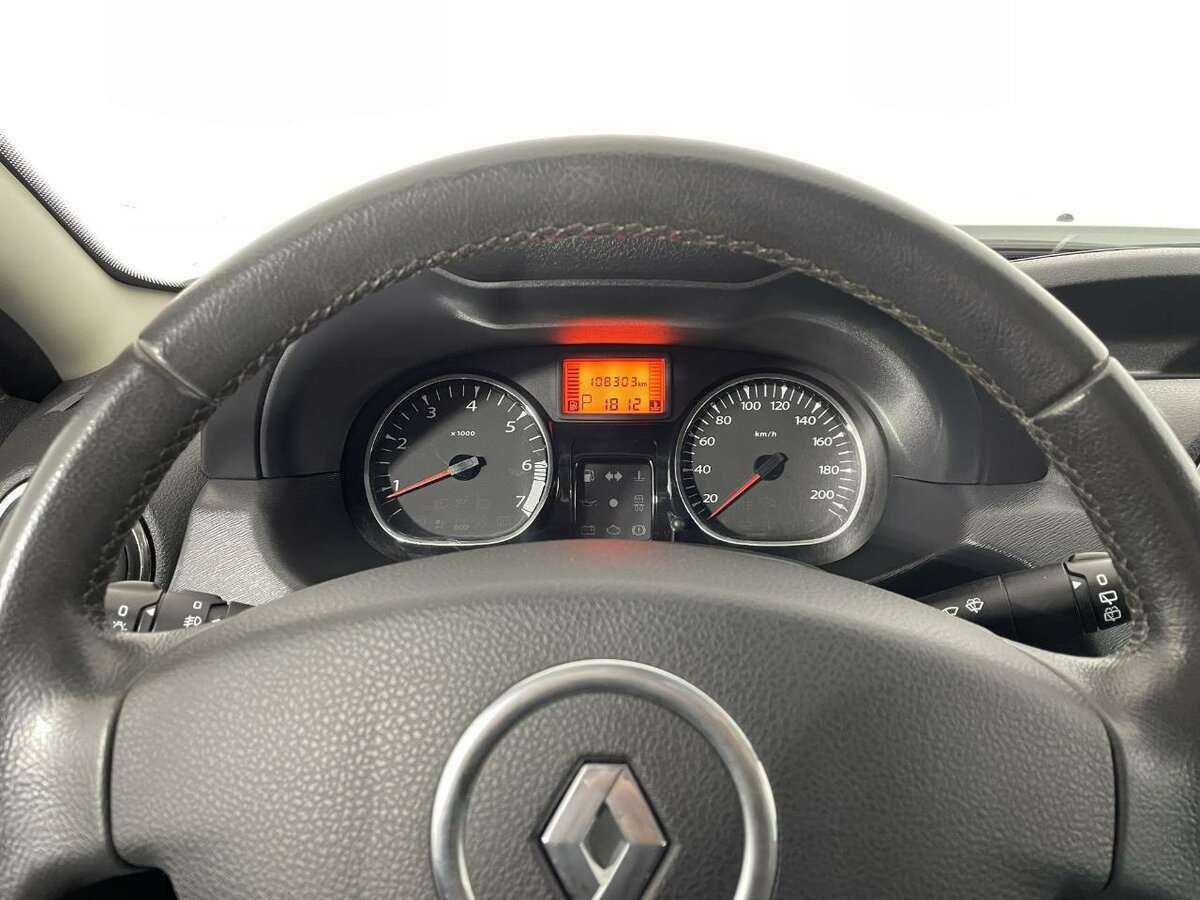 Б/У Рено Дастер 2015 года. Фото: #10