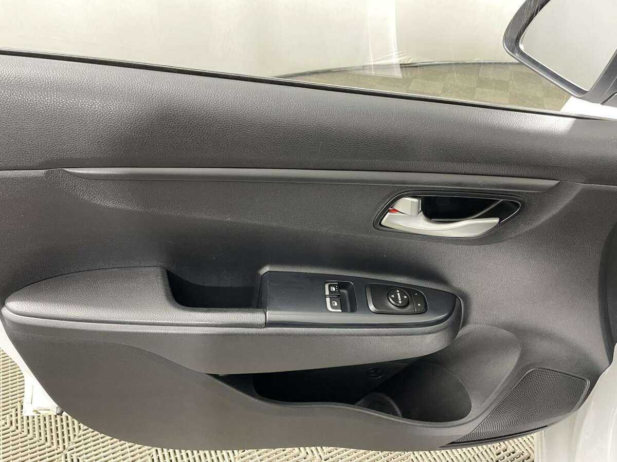 Б/У Киа Рио 2021 года. Фото: #7