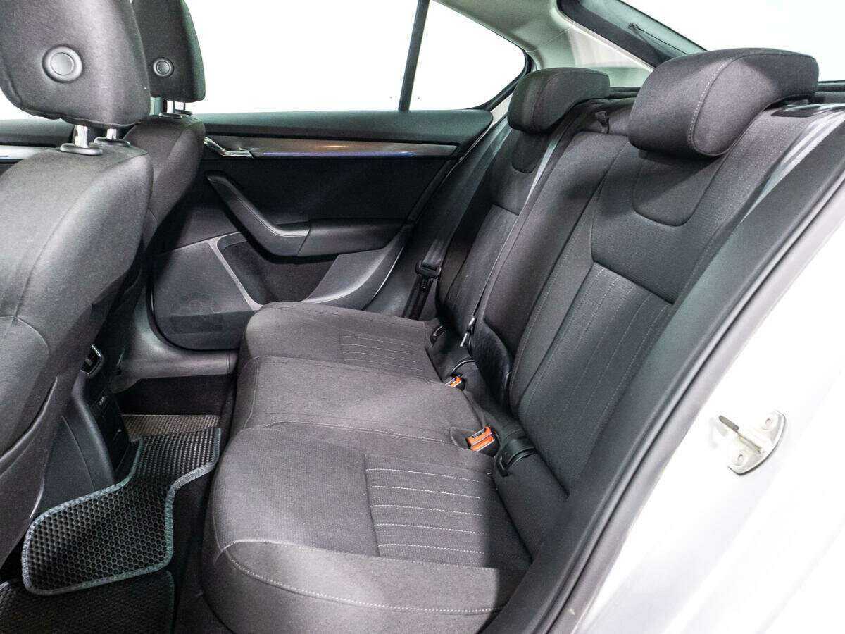 Б/У Шкода Октавия 2018 года. Фото: #9