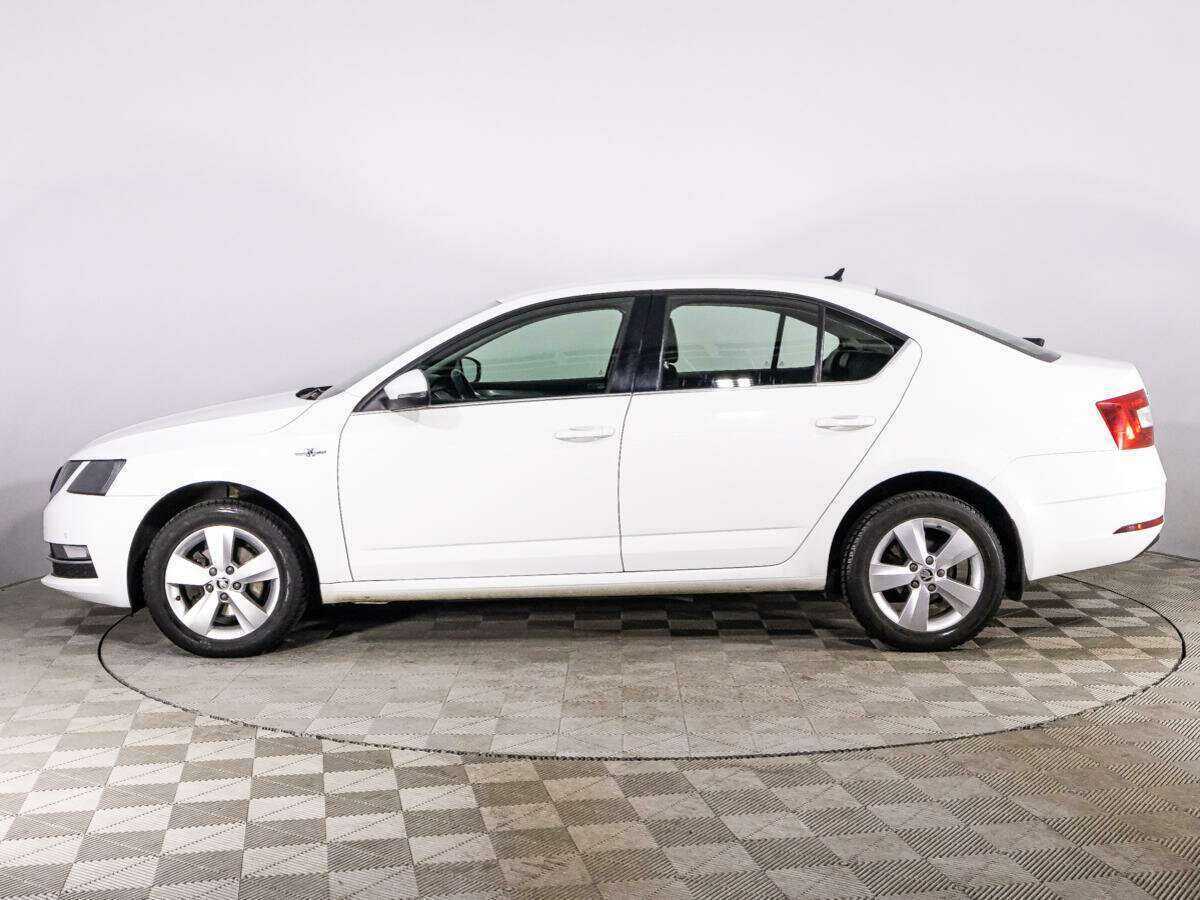 Б/У Шкода Октавия 2019 года. Фото: #7