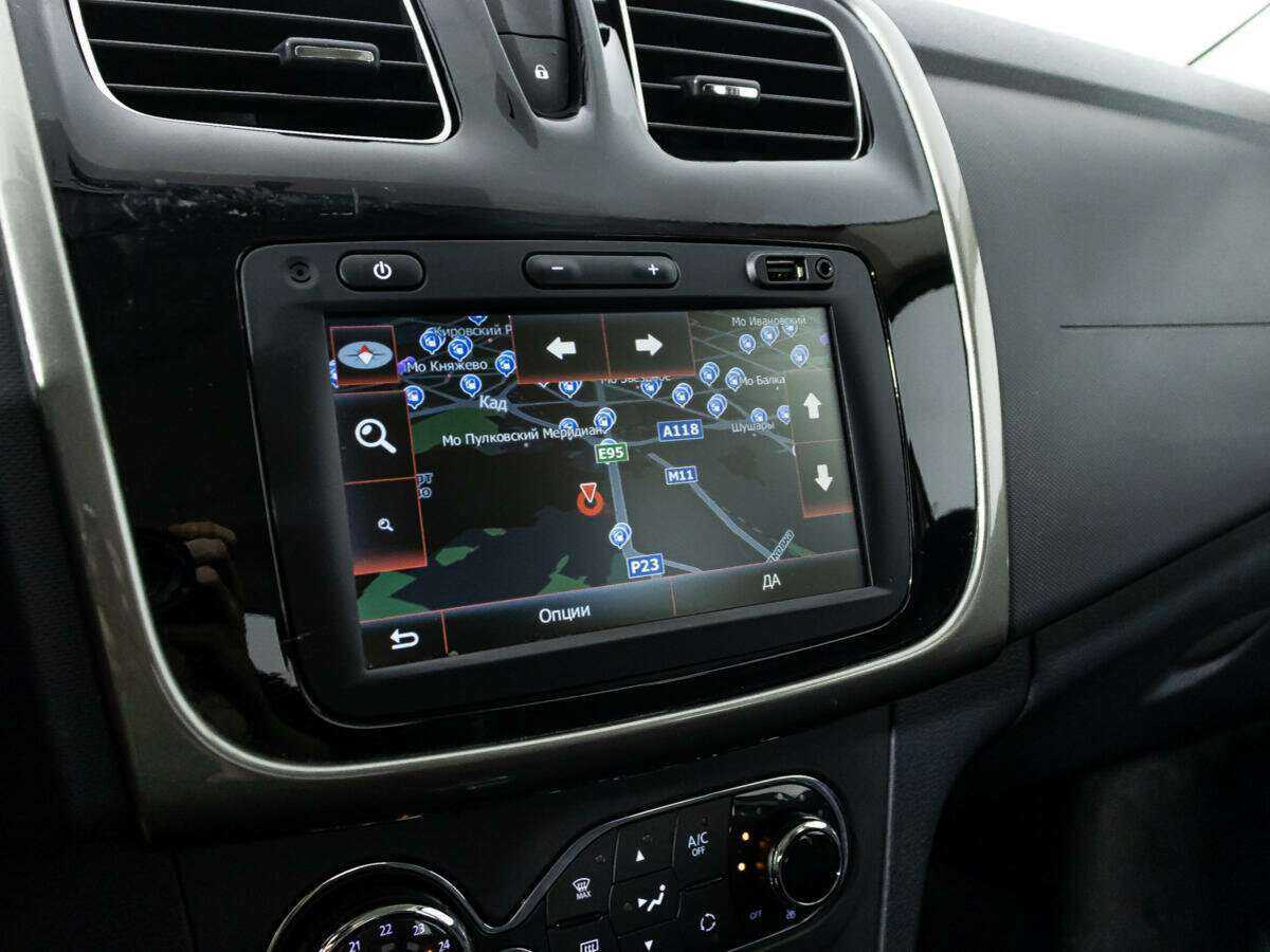 Б/У Рено Сандеро 2018 года. Фото: #16