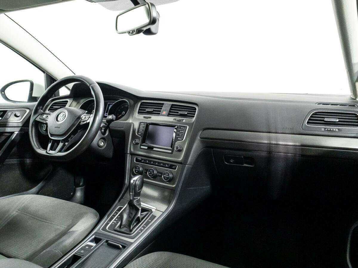 Б/У Фольксваген Гольф 2013 года. Фото: #8