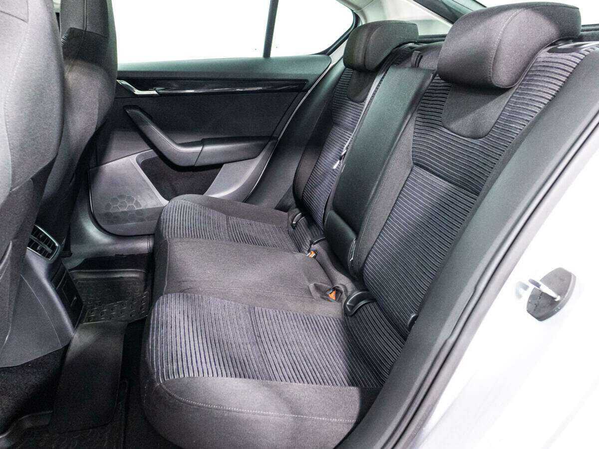 Б/У Шкода Октавия 2015 года. Фото: #8