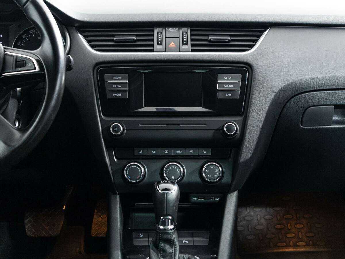 Б/У Шкода Октавия 2015 года. Фото: #12