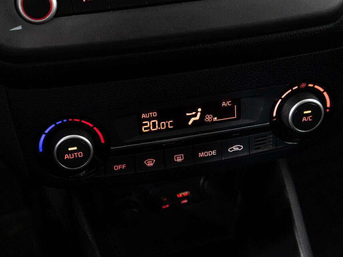 Б/У Киа Рио 2016 года. Фото: #14